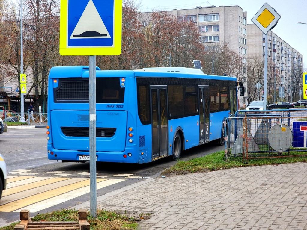 Автобусы № 5, 6, 13, 14 возобновили движение через остановку «Большеволжский рынок»