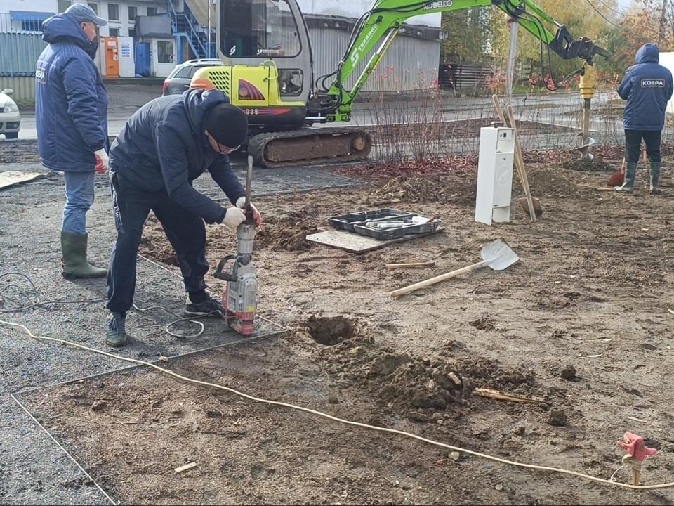 Для тех, кто лает: в Парке Защитников Москвы строят идеальную площадку для хвостатых