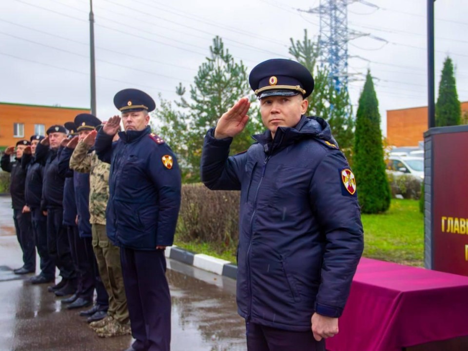 Росгвардейцев Реутова наградили за выполнение боевых задач
