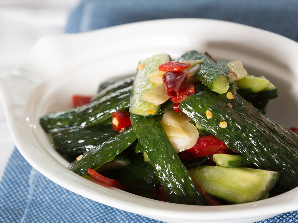 Маринованные огурцы по-китайски: хрустящий острый рецепт с соевым соусом