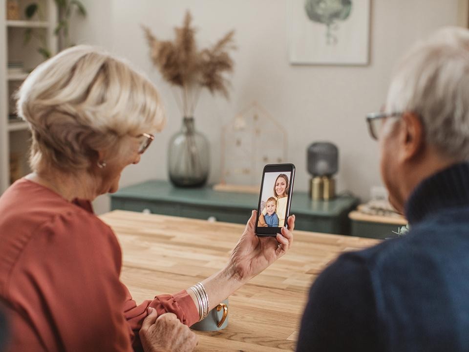 Злоумышленники охотятся за номерами банковских карт россиян: как они пользуются гражданами