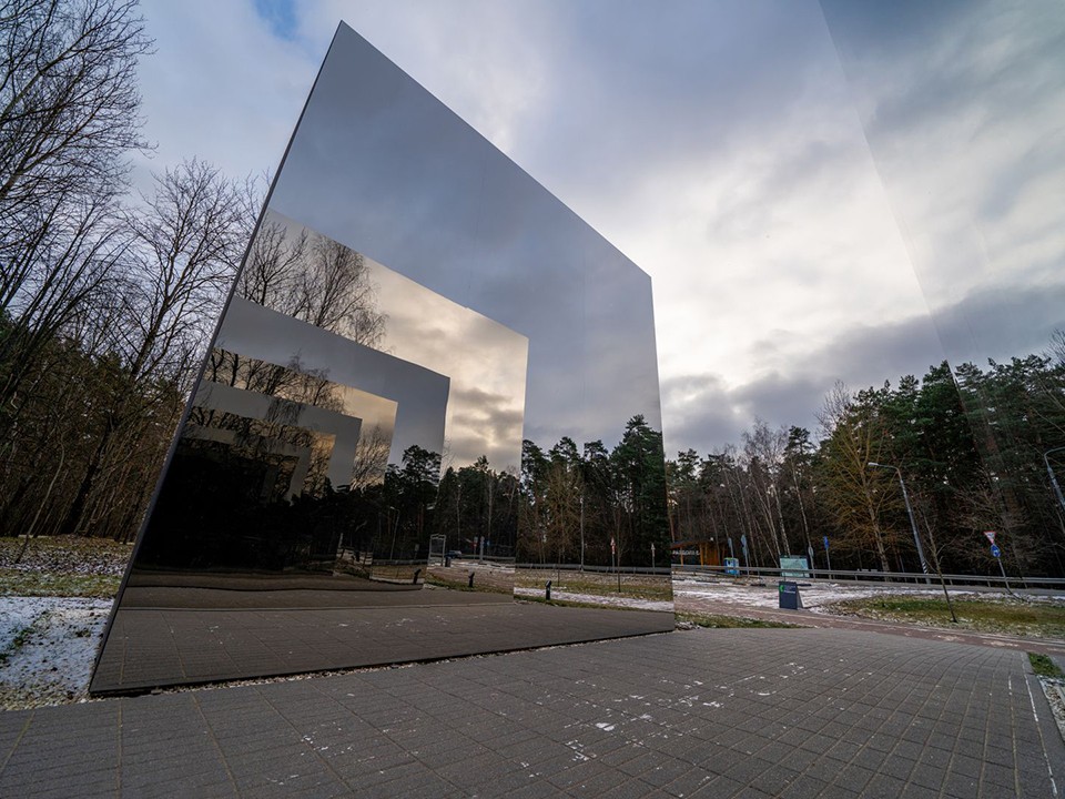 По парку Малевича теперь можно прогуляться виртуально