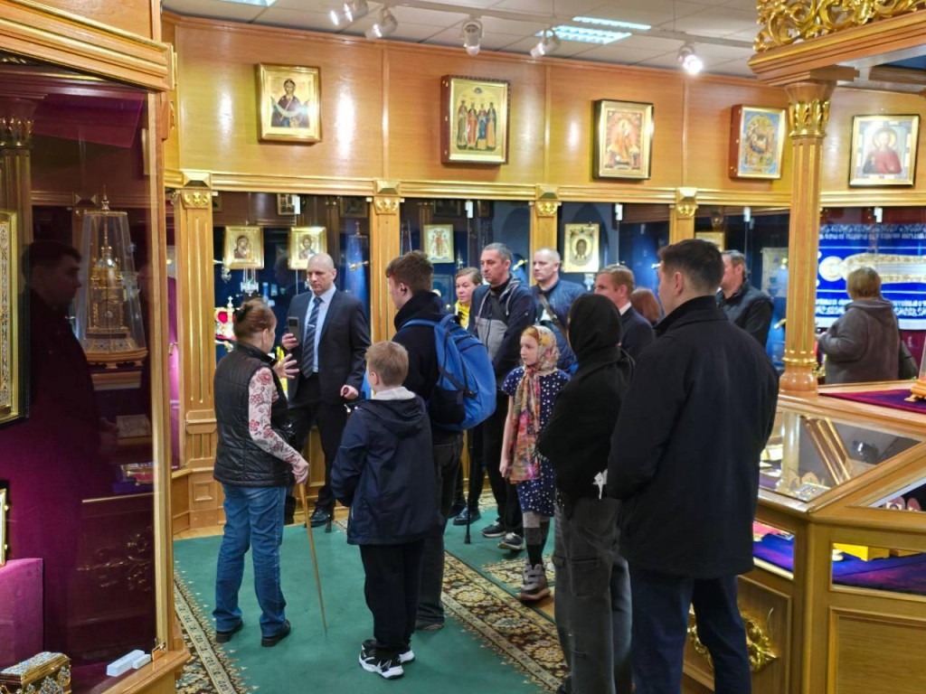 Дружескую встречу и экскурсию провели для ветеранов СВО из Пушкино