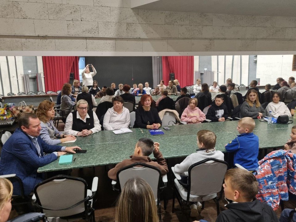 Приемные семьи Истры научились противостоять мошенникам