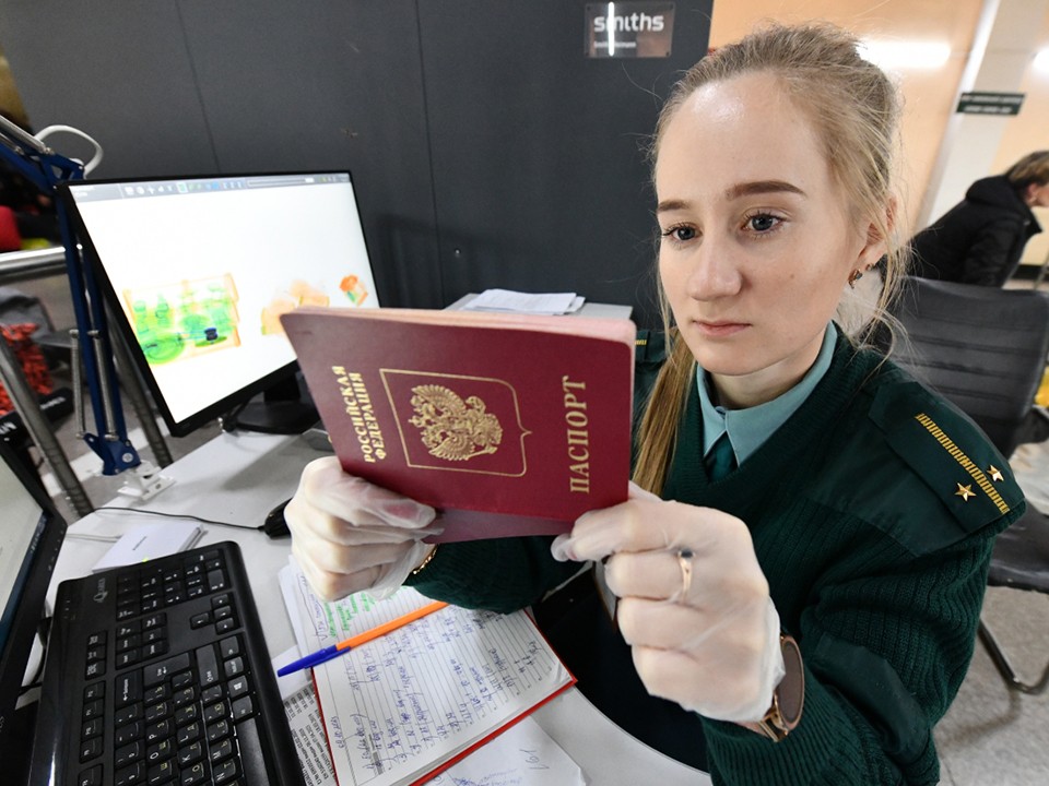 День таможенника в России в 2025 году: дата, история и традиции профессионального праздника