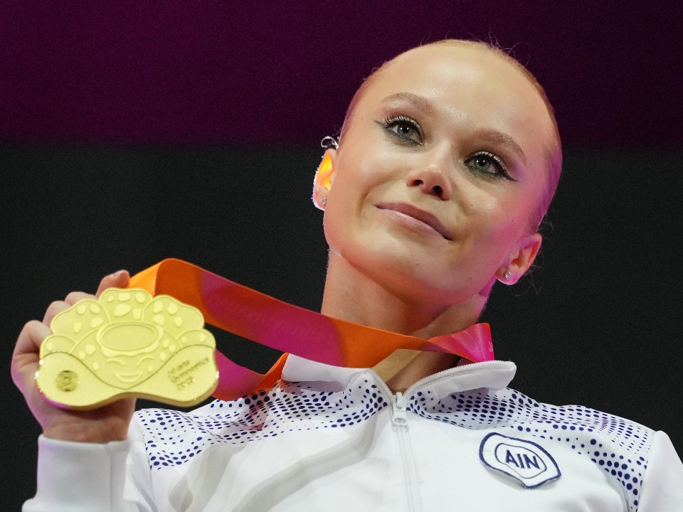 Ангелина Мельникова стала абсолютной чемпионкой мира по спортивной гимнастике