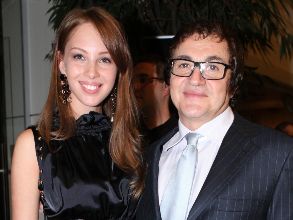 Фамилия за деньги: сможет ли Дибров заставить экс-супругу сменить фамилию после развода