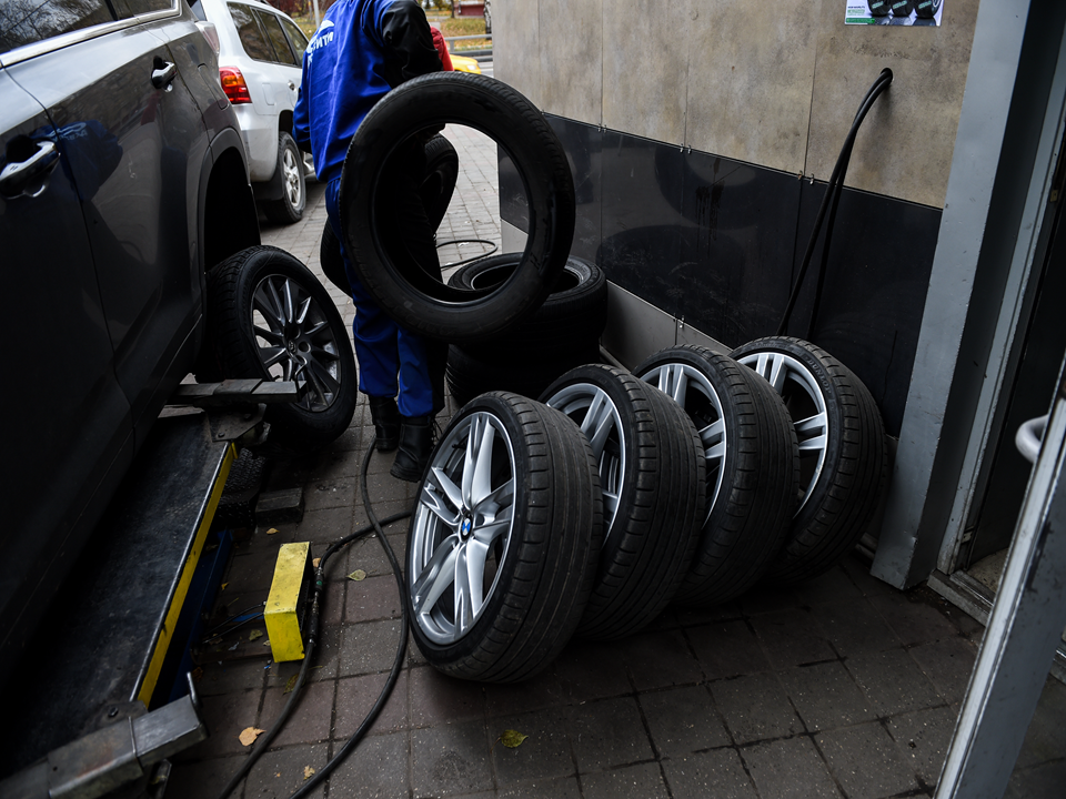 Пора «переобуться»: список шиномонтажных мастерских в Шаховской