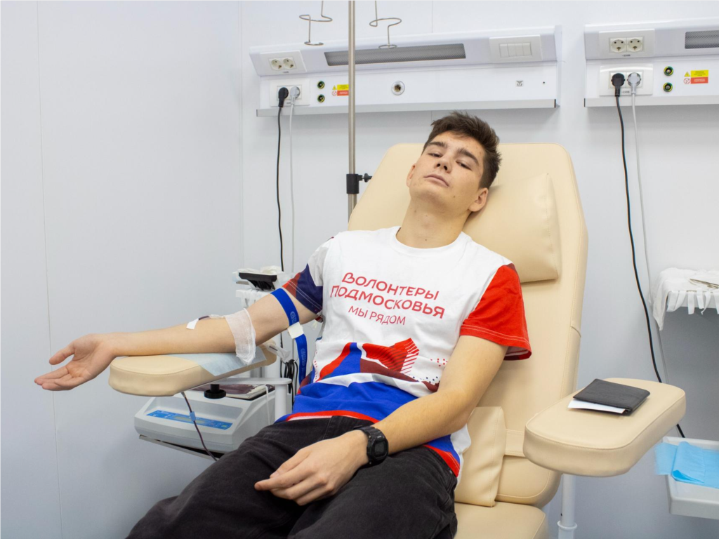 Сотрудники КМЦ «Сфера» стали донорами на Едином дне сдачи крови