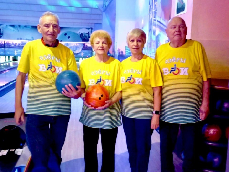 Участники «Активного долголетия» Озер приняли участие в фестивале по боулингу