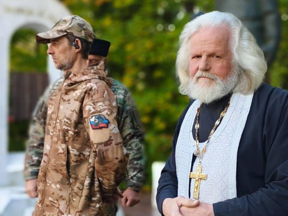 Протоиерей храма Воскресения Христова провел историческую викторину для школьников