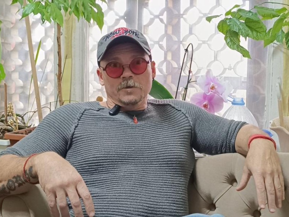 Год с папиросами и похудение: как актер из Лобни готовился к роли Горького