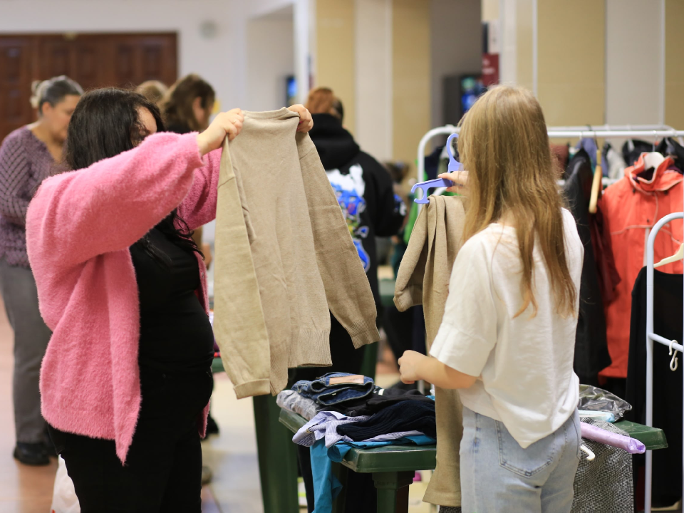 Эко-фэшн во Фрязине: как за два часа 250 вещей нашли новых хозяев