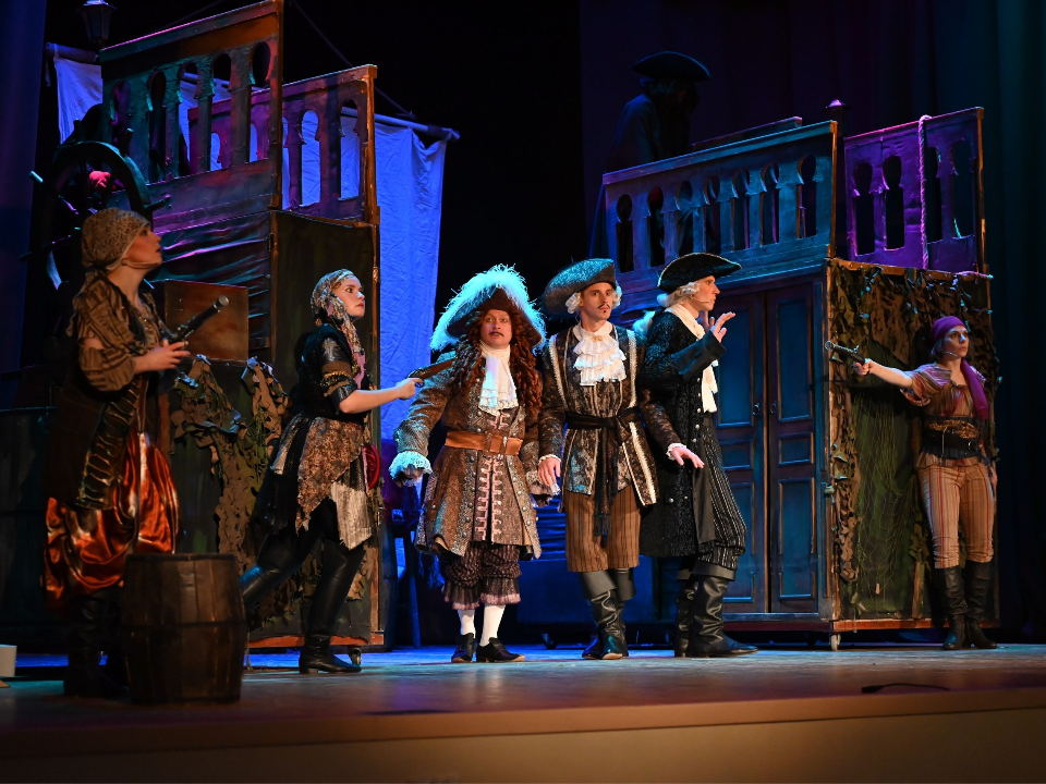 На областном фестивале артисты из Дмитрова покажут спектакль «Остров сокровищ»