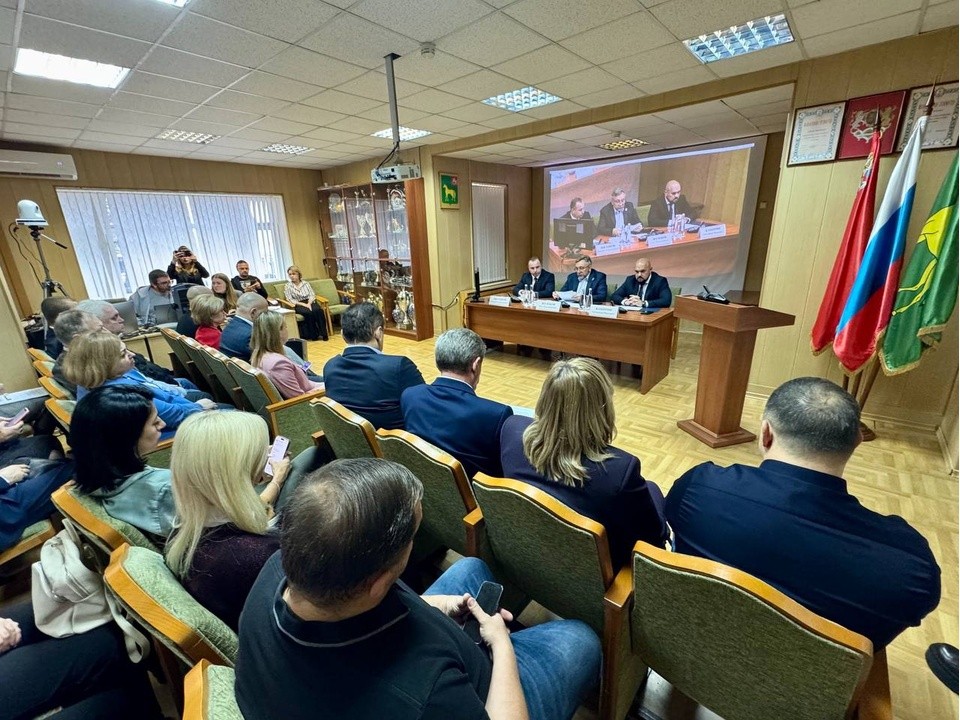 Депутаты 20 округов обсудили в Бронницах выполнение программы «Герои Подмосковья»