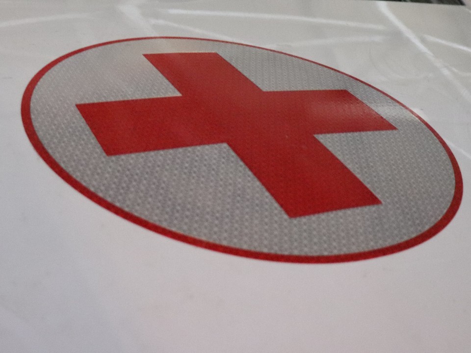 Бригада «скорой» оказала помощь мужчине, которого обнаружили прохожие