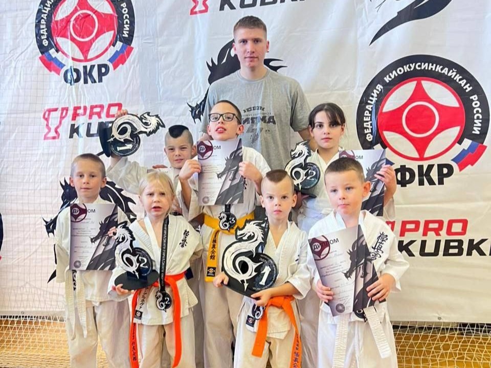 Истринские каратисты покорили турнир в Обухове и вернулись с наградами