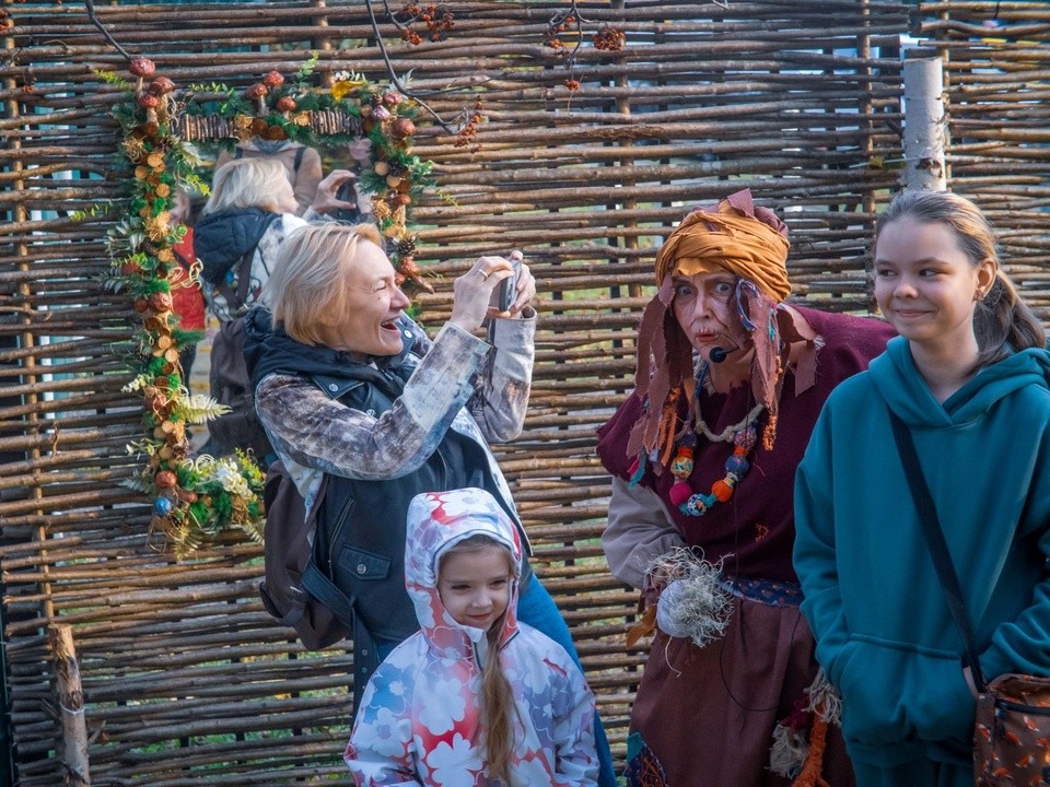Квест с Бабусей Ягусей прошли в честь праздника многодетные семьи в Люберцах