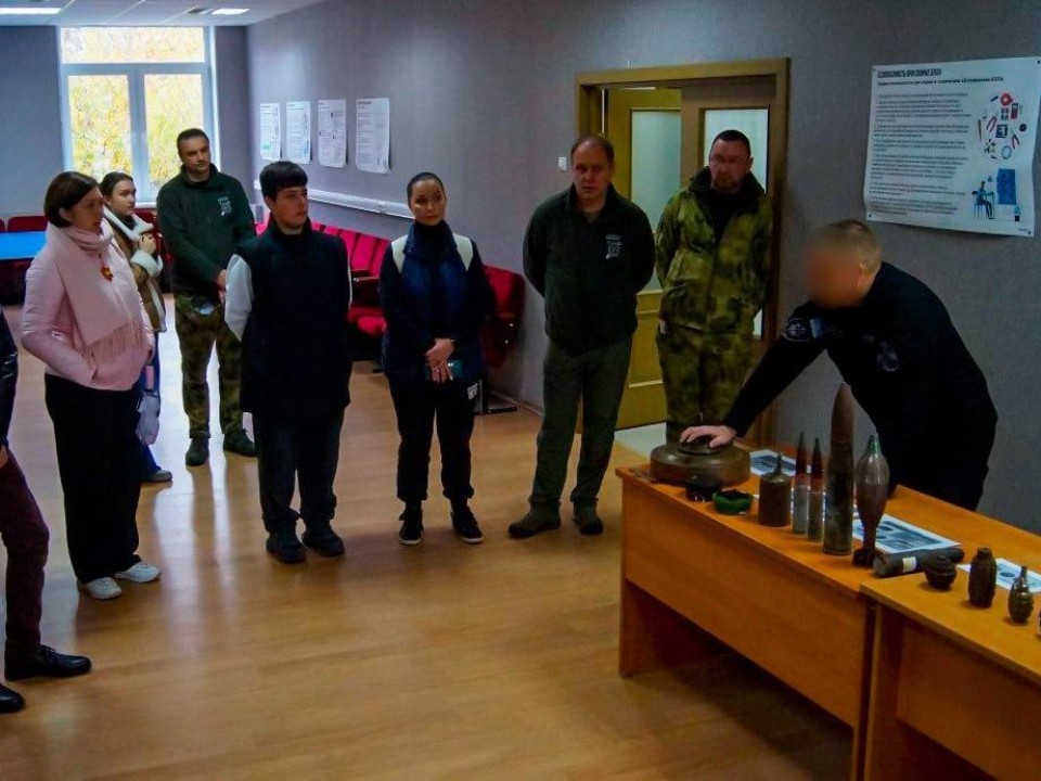 Бойцы ОМОН научили поисковиков оказывать помощь и действовать в экстремальных ситуациях