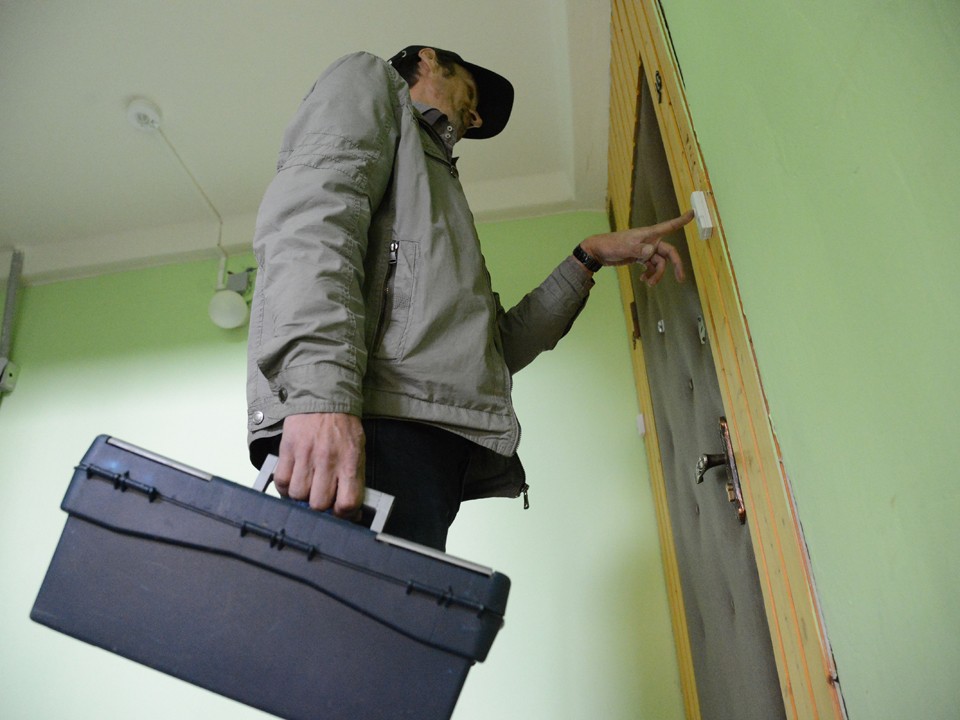 Пенсионеры в Щелкове распознали мошенников, навязывающих счетчики воды
