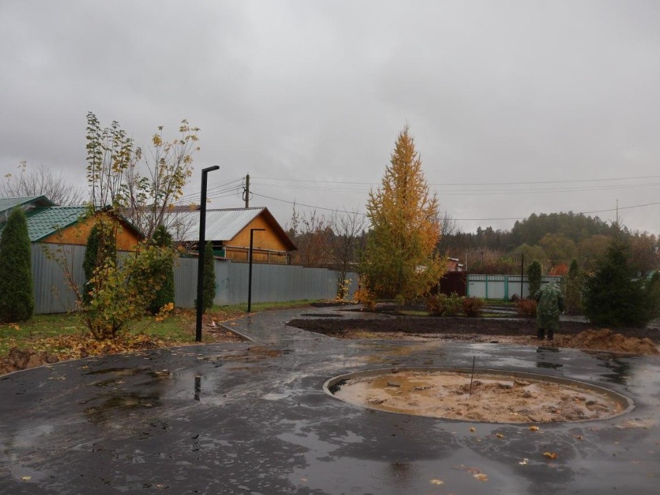 Работы по обновлению сквера на Черемушках завершат до конца месяца