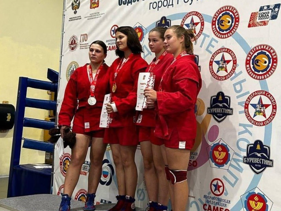Александра Шлямова взяла «золото» Первенства Московской области по самбо