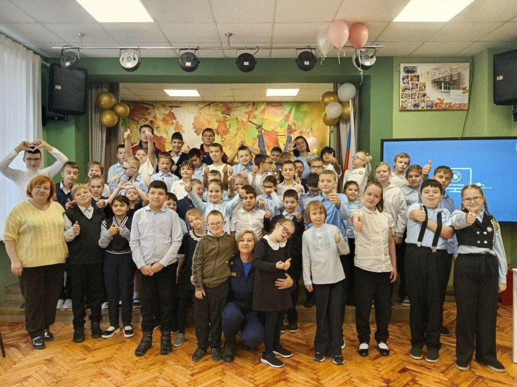 «Спасательный десант» в Юровской школе-интернат: студенты-герои провели урок по выживанию