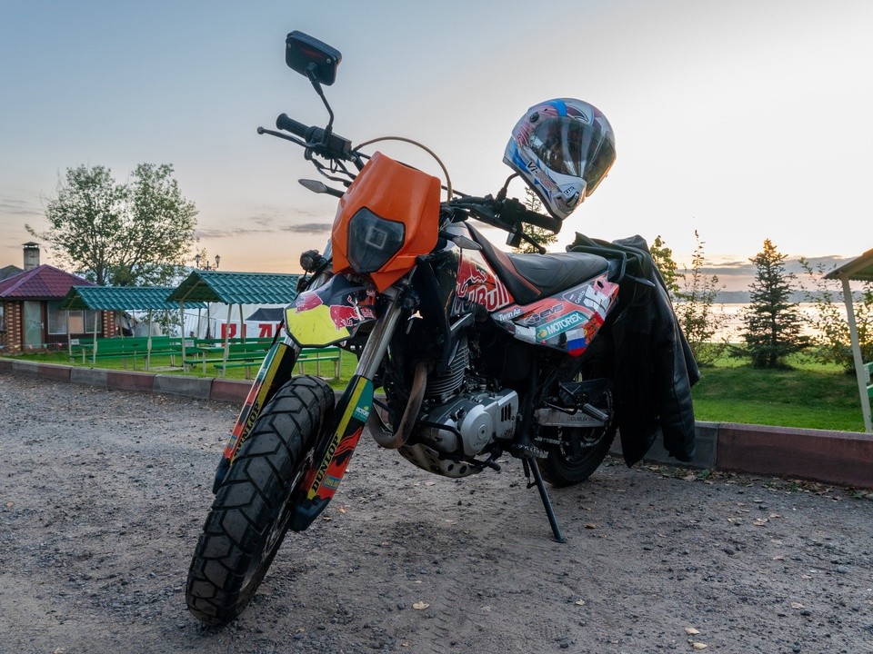 В деревне Бирево подростки на питбайке попали в аварию