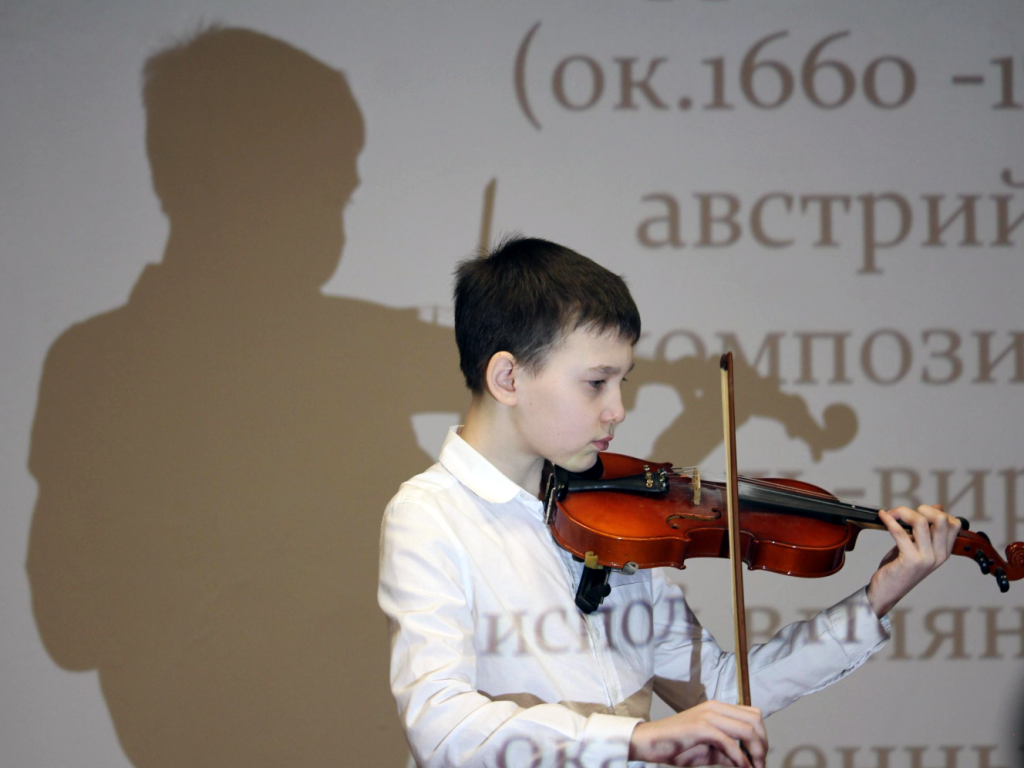 Одинцовская детская школа искусств приглашает на конкурс скрипачей и виолончелистов