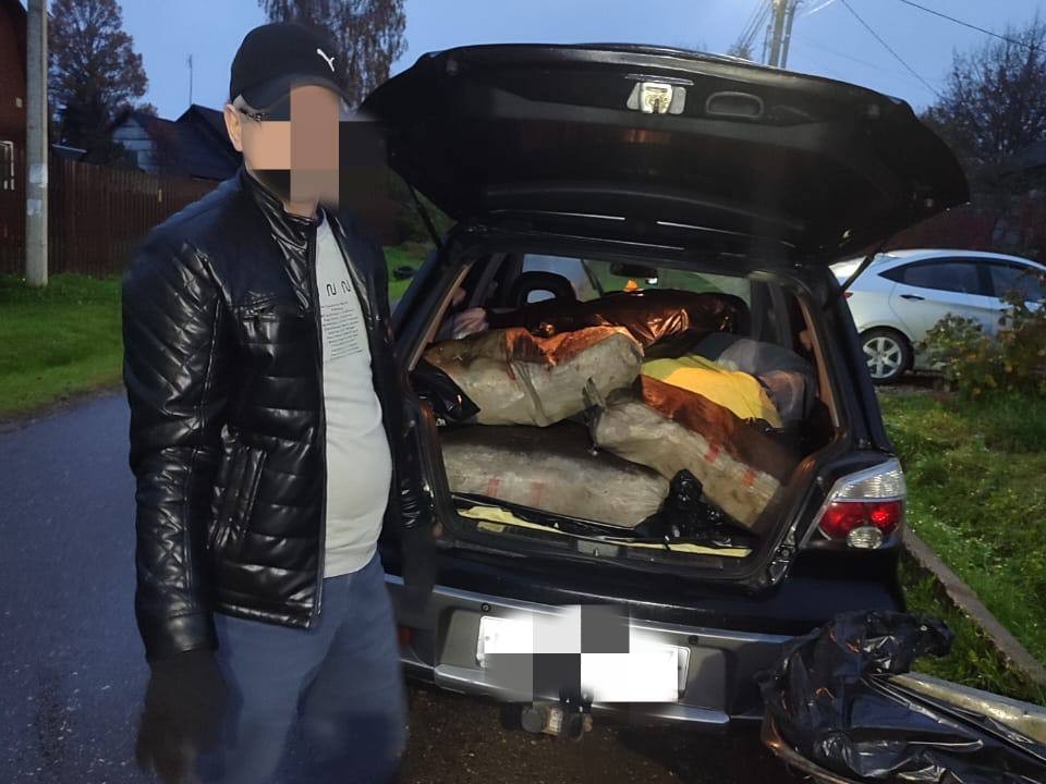 В Шаховской полевые повара начали делать свечи для бойцов