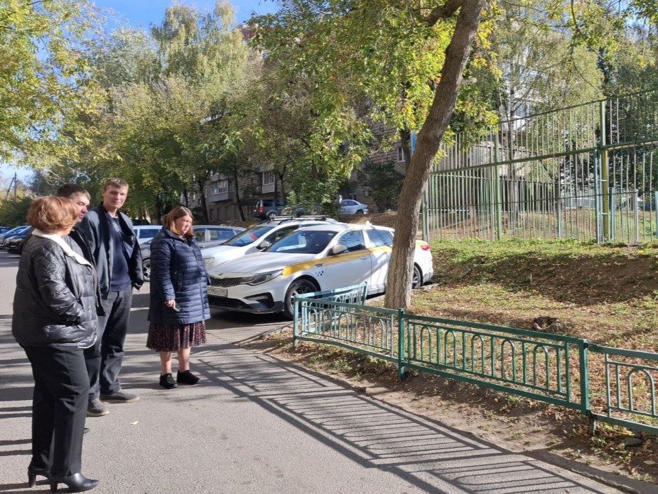 Ограду спортплощадки отремонтировали на Московской
