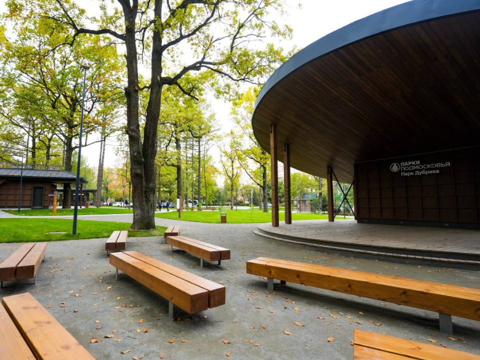 Жители Подольска могут прогуляться по обновленным в 2025 году паркам и скверам