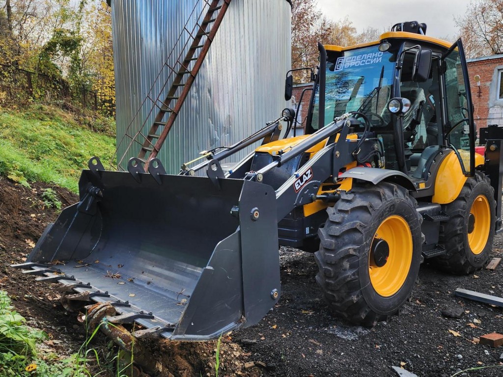 «Теплосеть» ищет экскаваторщика, способного управлять новой техникой