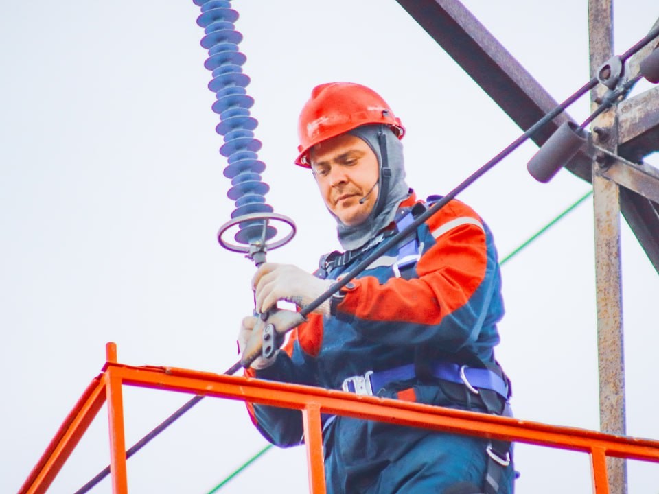 Профилактика сегодня — чтобы не чинить в мороз: в каких селах Серпуховского округа 31 октября повысят надежность энергоснабжения