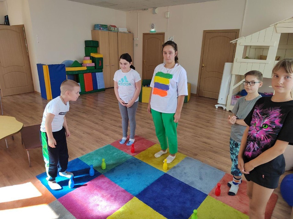 Маленькие победы Макара: как в Подмосковье помогают особенным детям