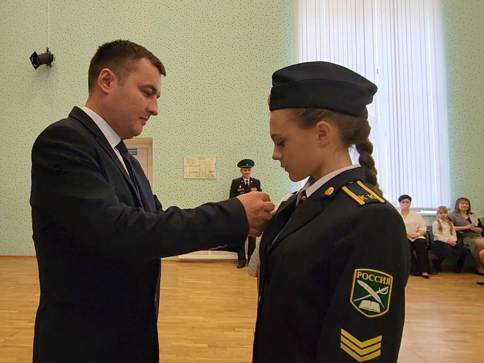 Финалист проекта «Герои Подмосковья» в Чехове наградил кадетов Любучанской школы