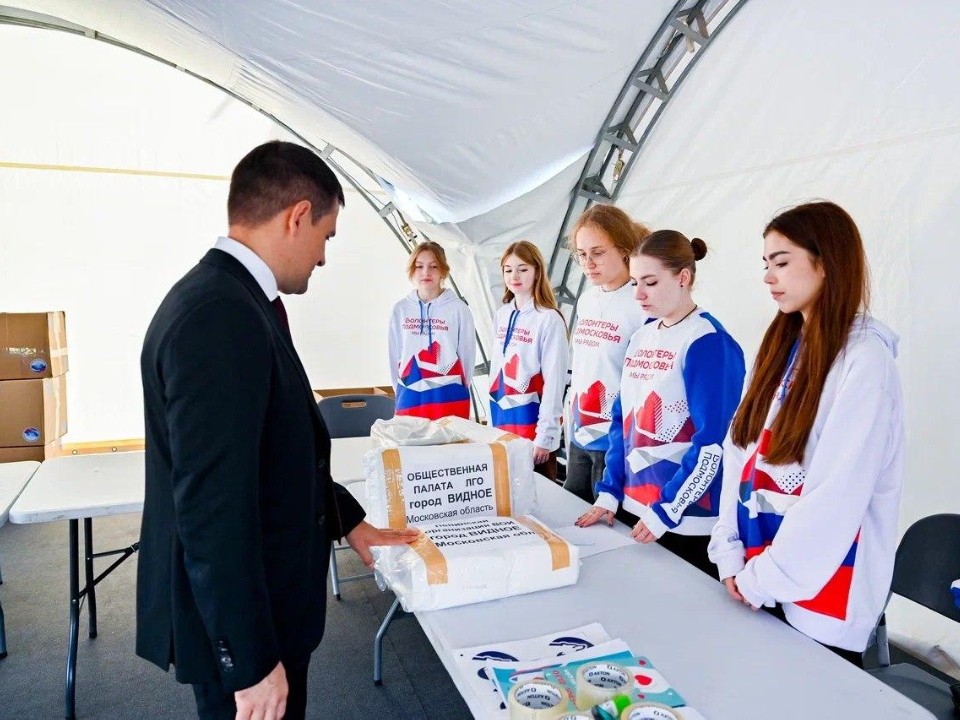 Волонтеры не стоят в стороне: свыше 1 тыс. добрых сердец помогают ветеранам и собирают гумпомощь в Ленинском округе