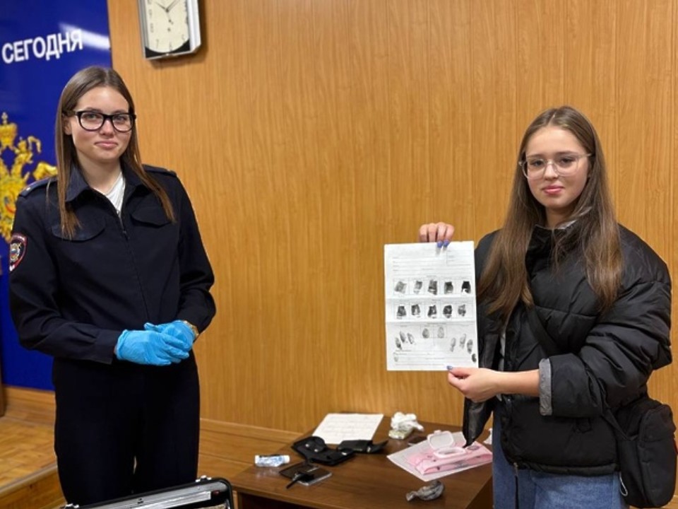 Школьники увидели работу полиции в режиме реального времени