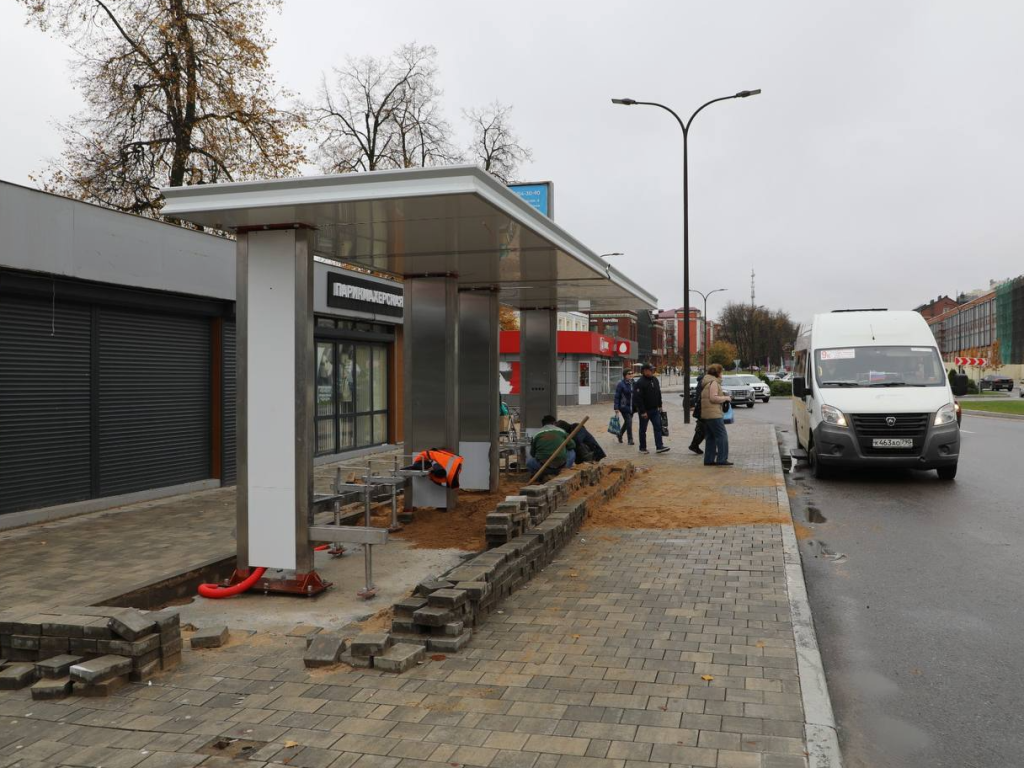 Новый десятиметровый автобусный павильон откроют на Площади Свободы в выходные