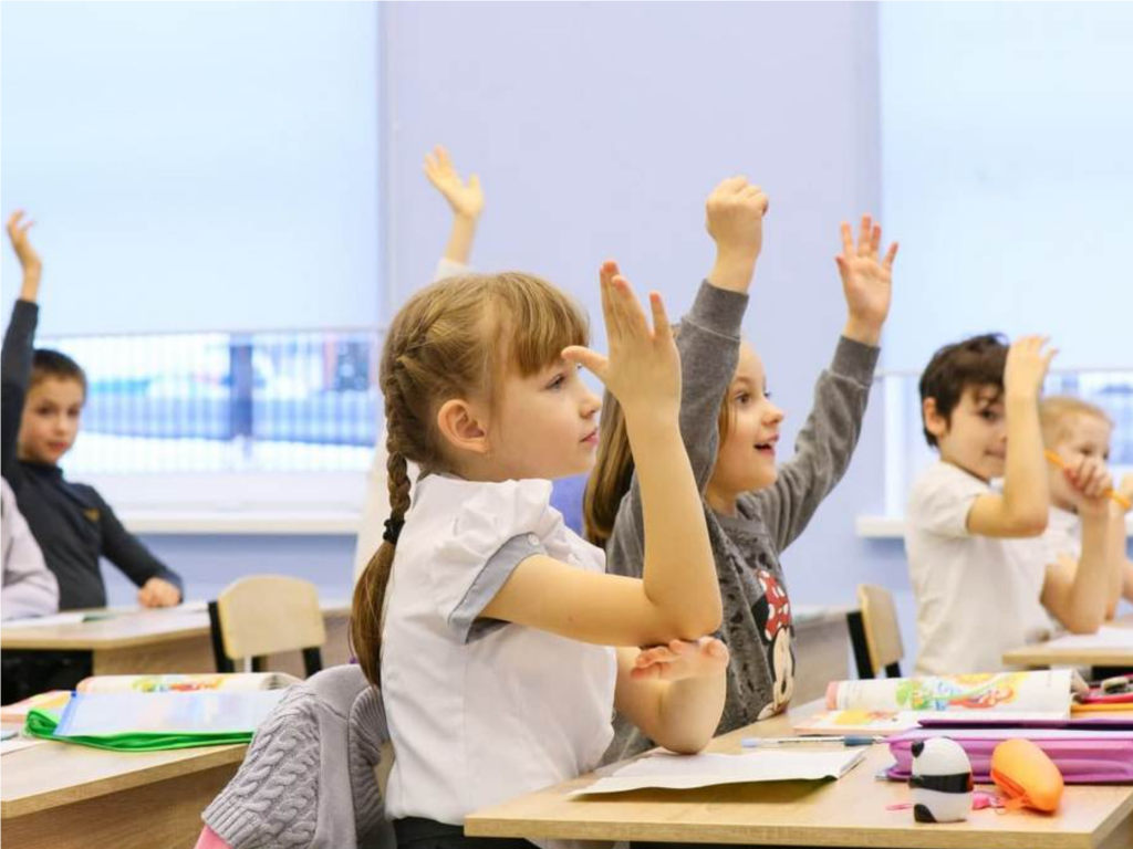 Родители из школы № 13 попросили организовать автобус до мест занятий в школе № 5