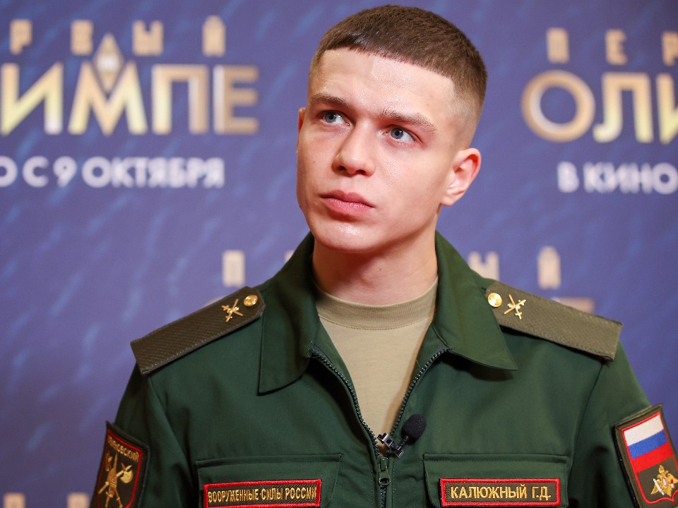 «Глеб никогда не жалуется»: мать актера Калюжного — о дедовщине в армии