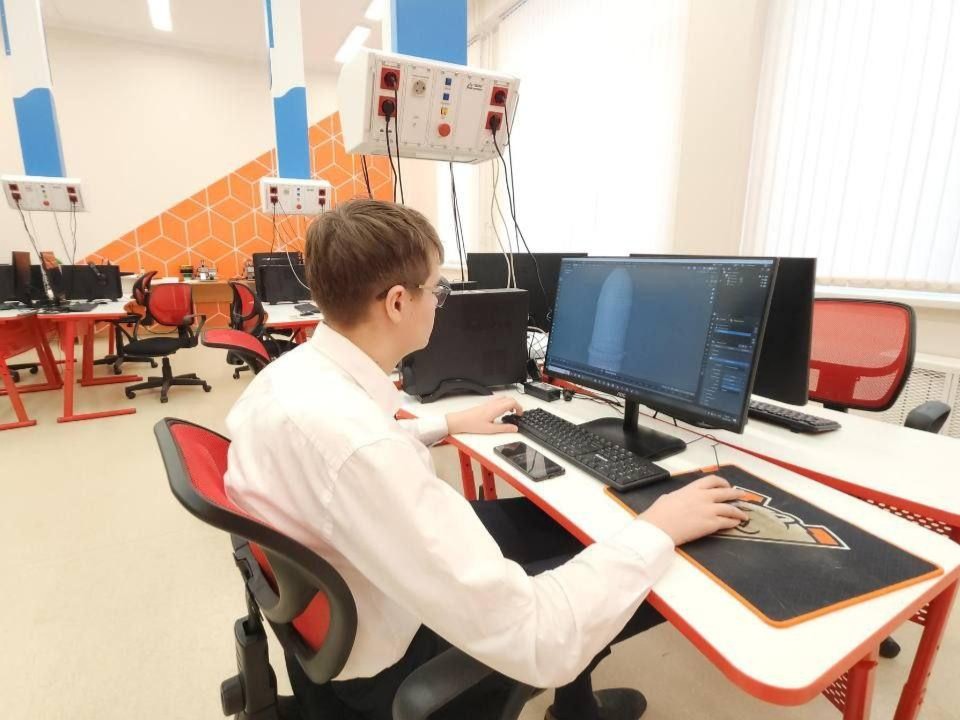 Школьники-айтишники из Подольска оживили лазеры в VR вместе с учеными