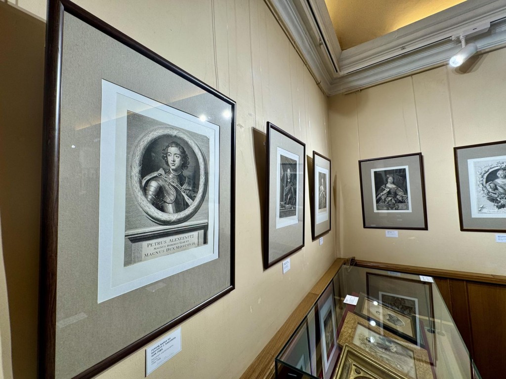 «Лики России»: погрузиться в эпоху Петра I можно на новой выставке в Лавре