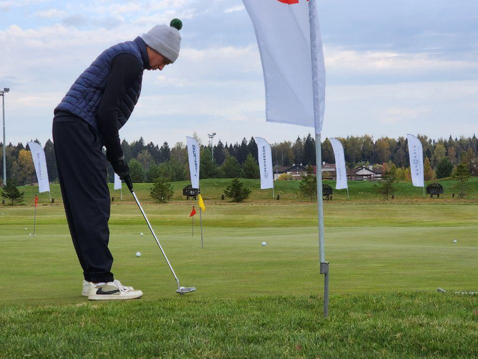 Именитые политики и звезды спорта съехались в Дмитров на закрытие сезона по гольфу