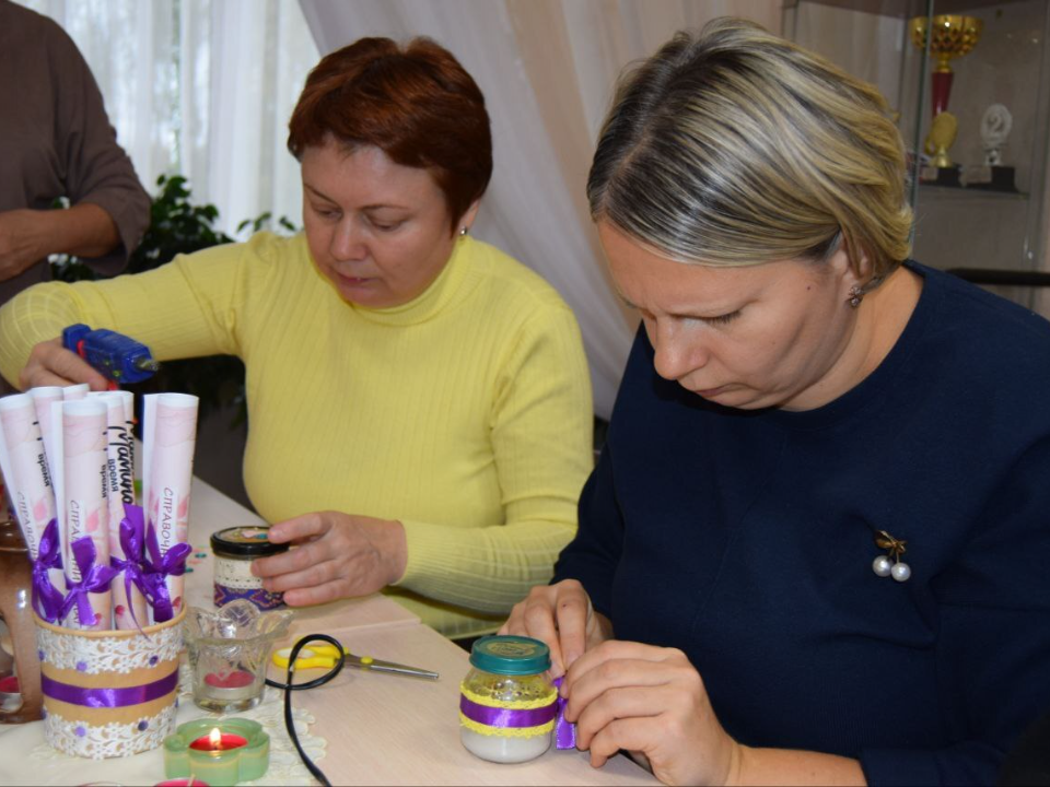 Жительницы округа создали «запах на миллион»