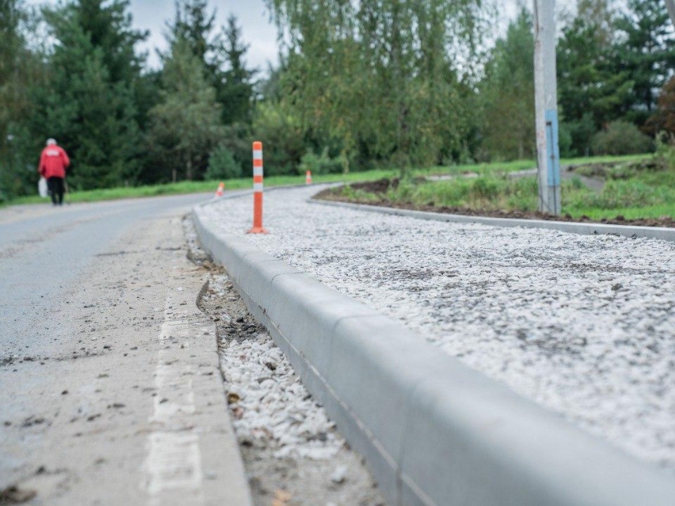 Тротуар и дорогу с односторонним движением построили в Образцове