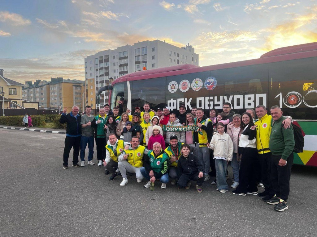 Хоккеисты из Обухова завоевали серебро на межрегиональном турнире