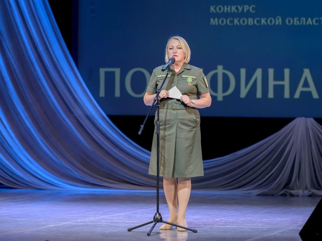 Каширская мама героя вышла на сцену в день трехлетней годовщины последней встречи с сыном