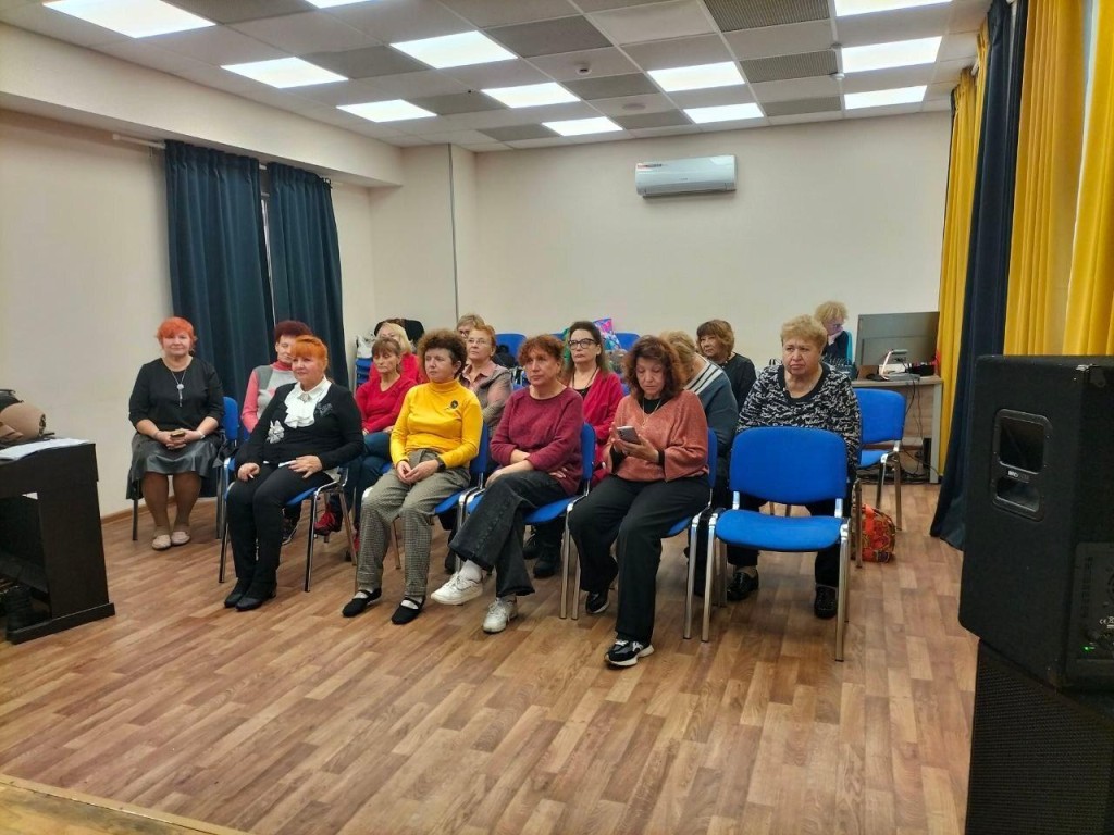 Пенсионерам Королева объяснили, как сберечь средства от мошенников