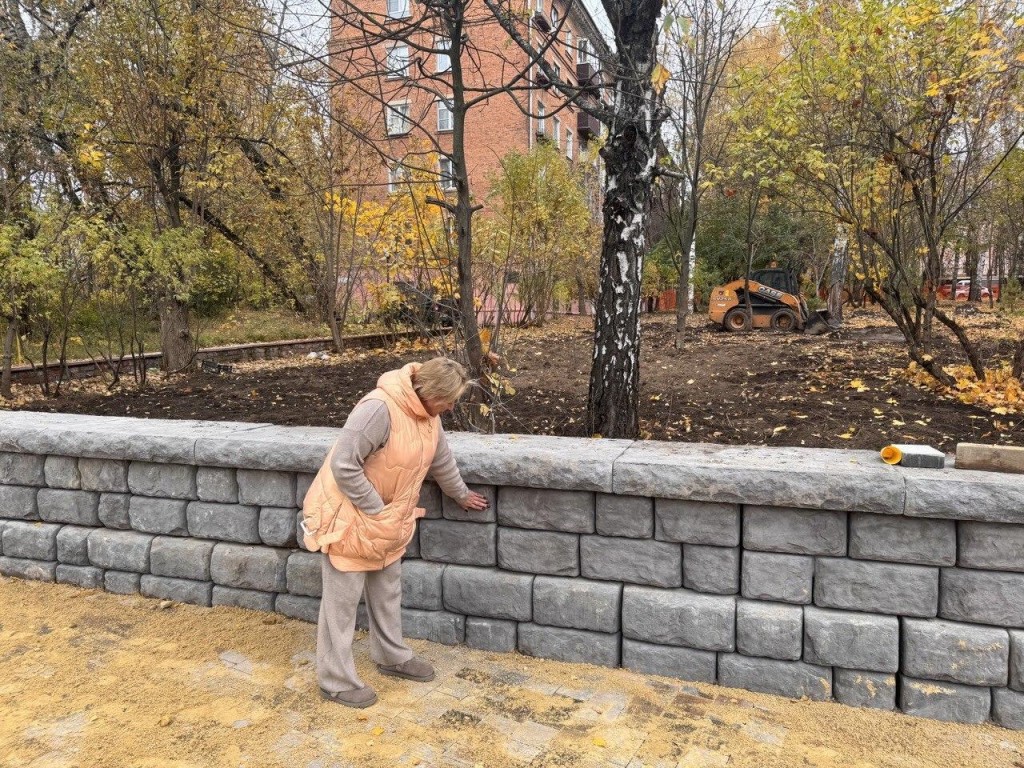 В Дзержинском почти завершили модернизацию площади Святителя Николая